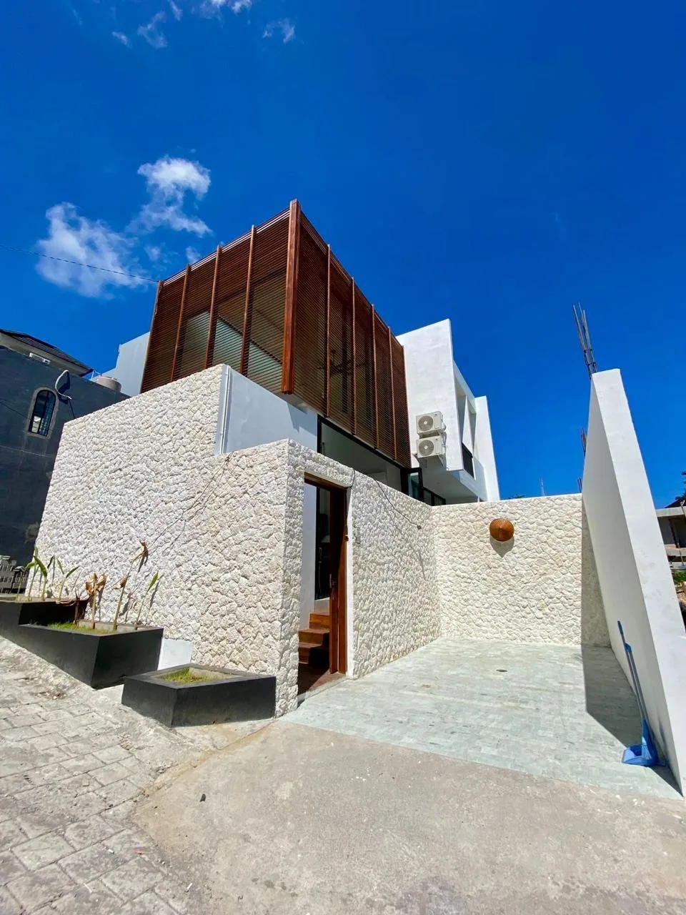 Modern 2 Bedroom Freehold Tropical Villa in Nusa Dua Near Beach and Yoga Culture Centres