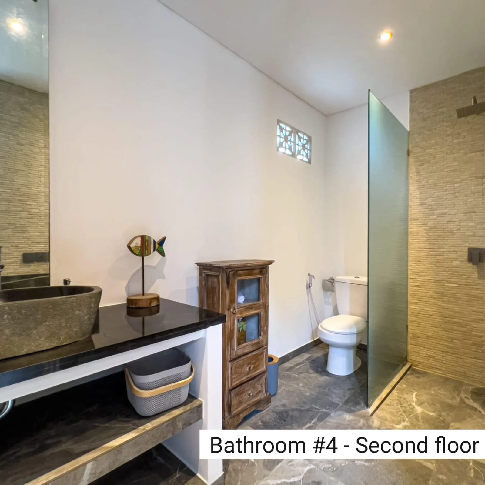 Newly Renovated 6-Bedroom Freehold Villa for Sale in Canggu, Bali