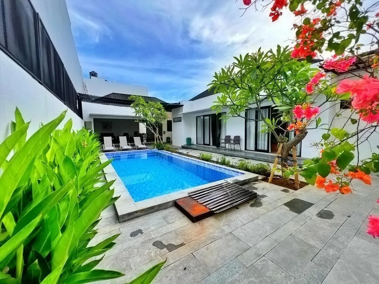 Yearly 6 Bedroom Rental Villa in Prime Seminyak Bali