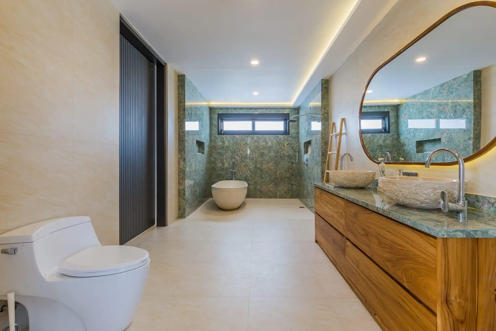 Luxury 3-Bedroom Rental Villa in Umalas Bumbak