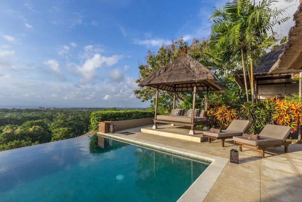 LABUAN SAIT ULUWATU | 6-BEDROOM LUXURY VILLA FOR SALE | FREEHOLD REF ID: DR0450