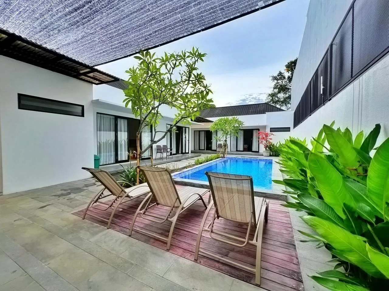 Yearly 6 Bedroom Rental Villa in Prime Seminyak Bali
