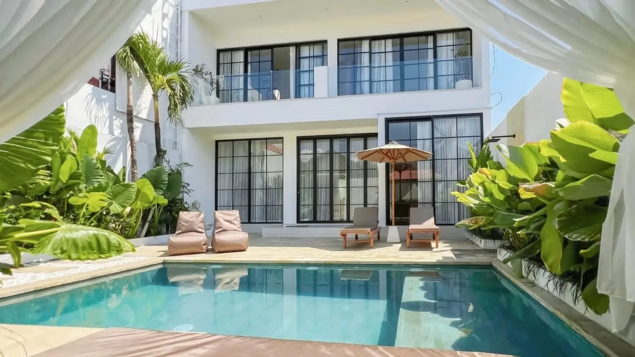 Monthly 3 Bedroom Rental Villa in Prime Canggu Berawa Bali