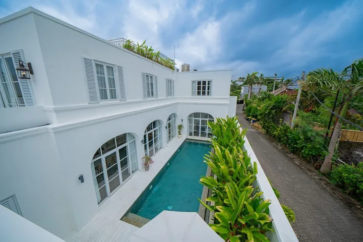Mediterranean 3 Bedroom Villa for Rent in Central Berawa