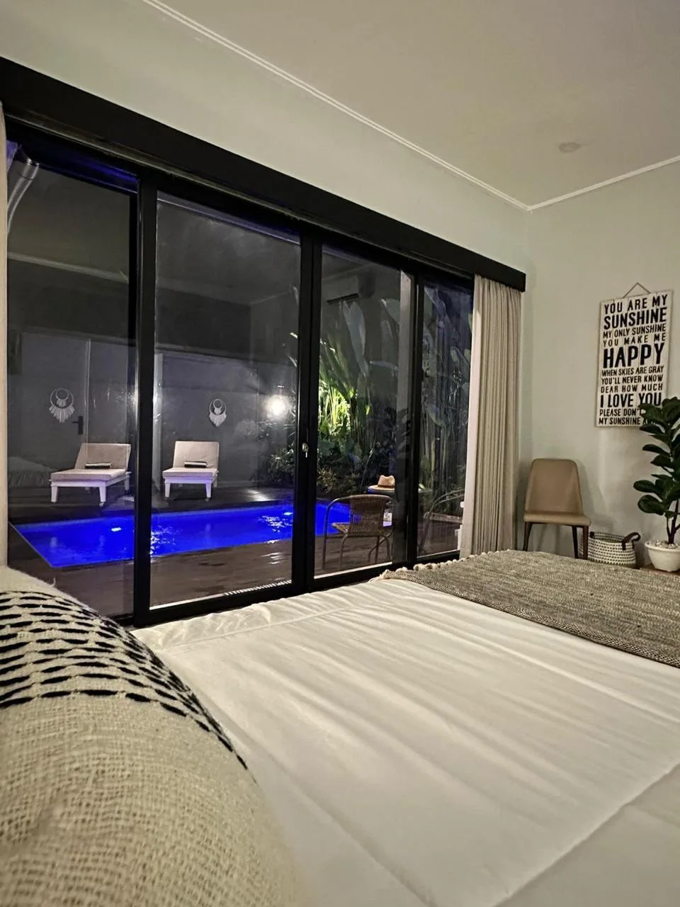 Beachside 3 Bedroom Rental Villa in Seminyak Bali