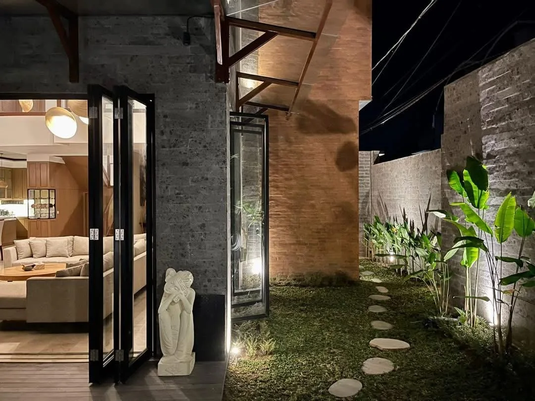 Luxury 4 Bedroom Villa for Sale and Rent in Semer Kerobokan Find Joy in the Sunset