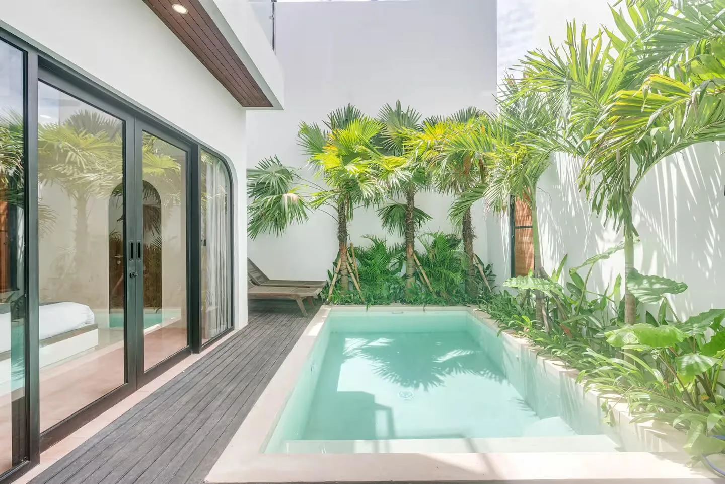 Berawa 2-Bedroom Villa with Rooftop: Comfortable Monthly Rental in a Prime Location