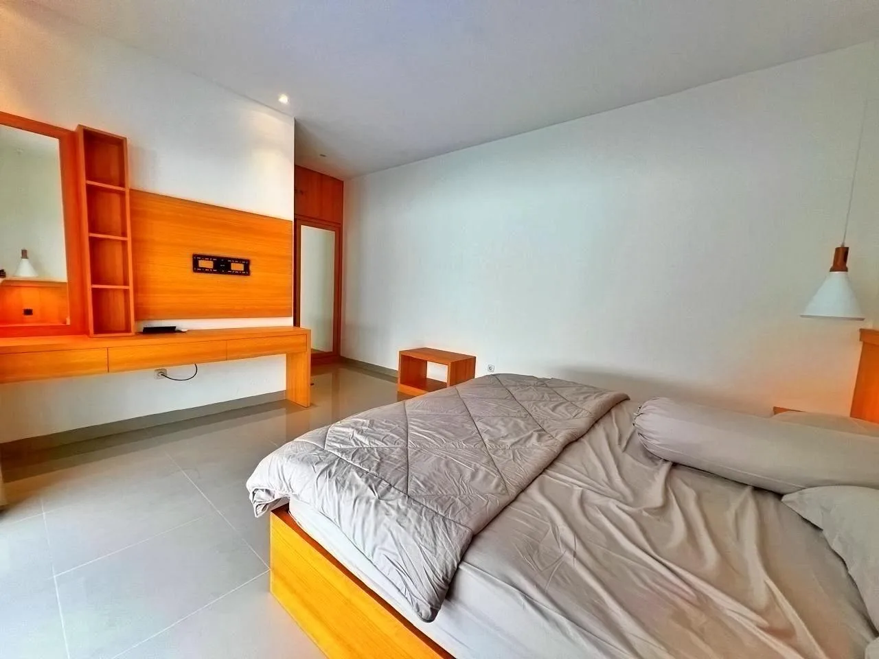 Yearly 6 Bedroom Rental Villa in Prime Seminyak Bali