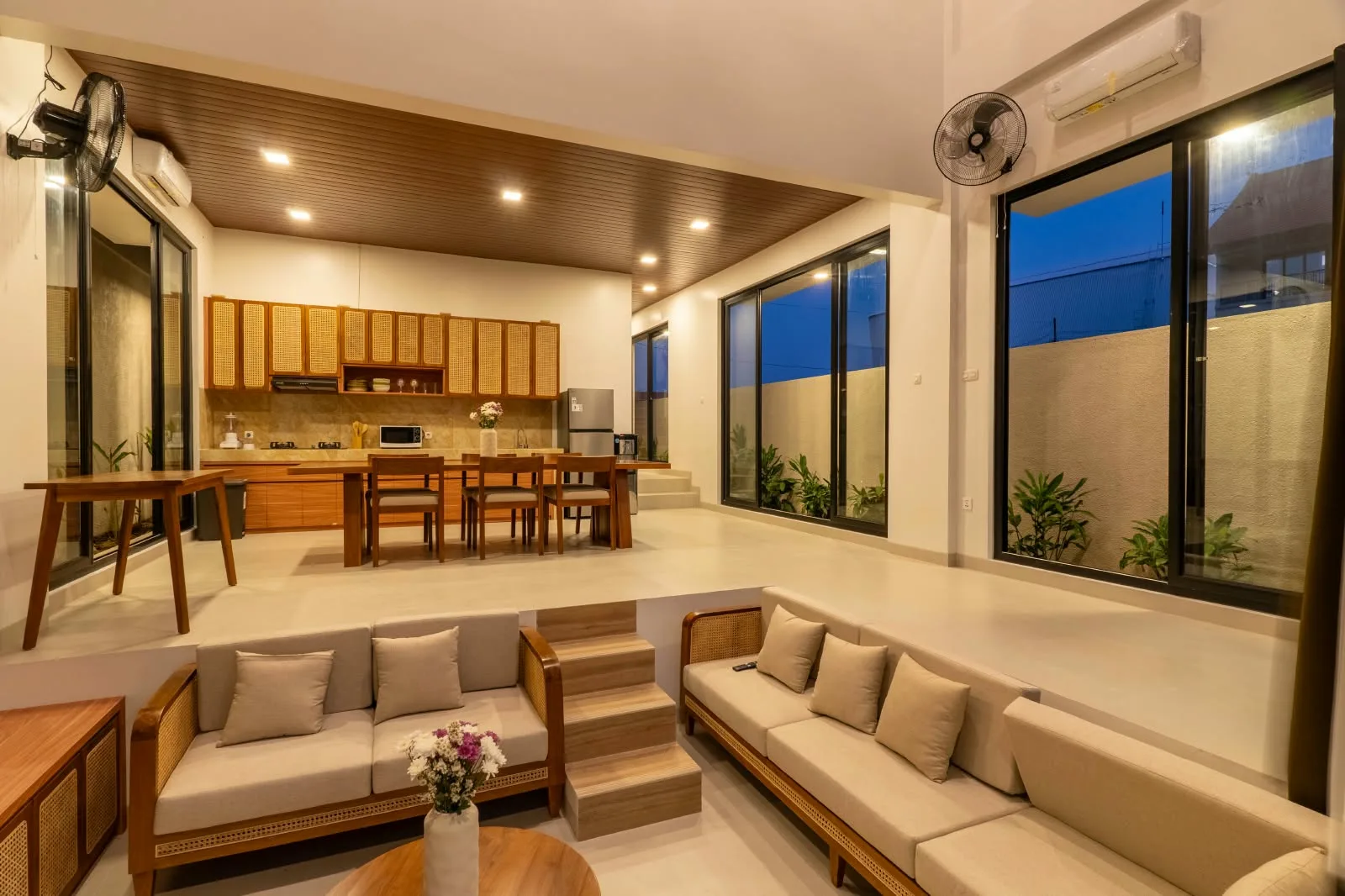 LEASEHOLD 2-BEDROOM LUXURY VILLA | BABAKAN - CANGGU | RICE FIELD VIEWS | IDR 5 BILLION