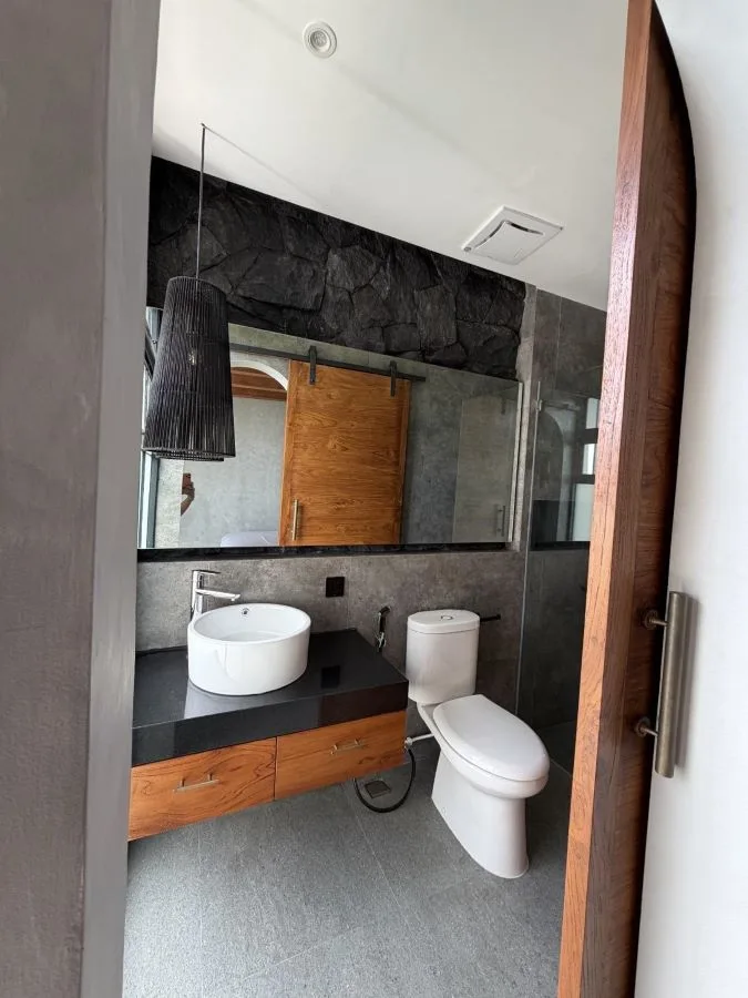 Freehold 3 Bedroom Modern Tropical Villa for Sale in Uluwatu Near Sunday Beach Club