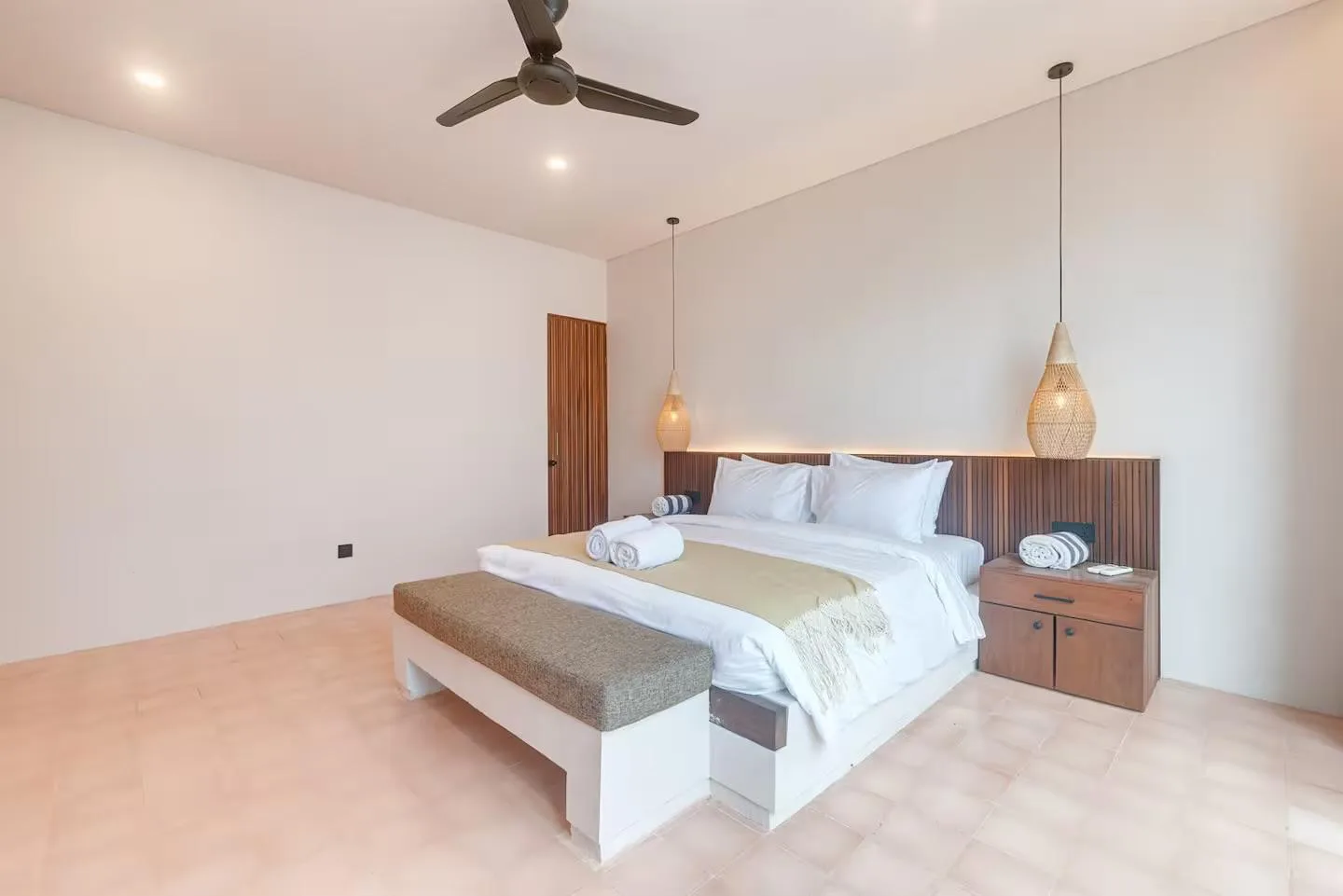 Berawa 2-Bedroom Villa with Rooftop: Comfortable Monthly Rental in a Prime Location