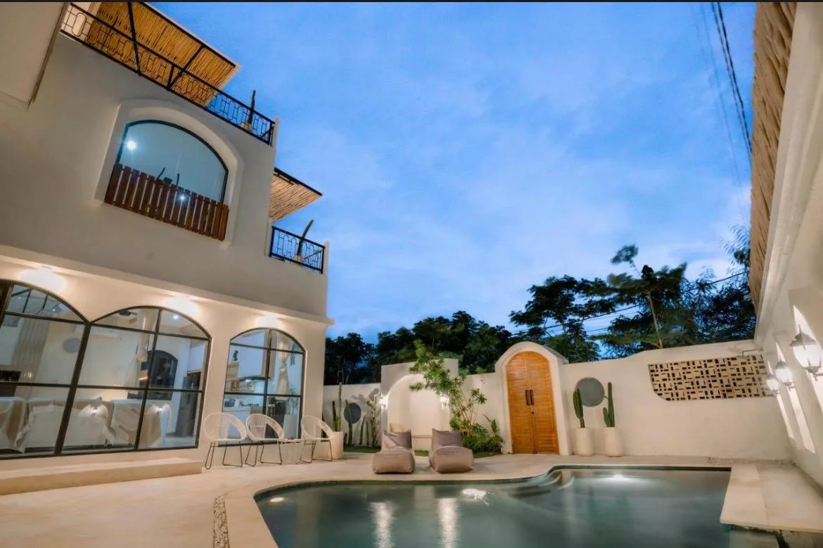 Modern 3 Bedroom Tropical Villa for Sale in Ungasan with Rooftop Ocean View Enjoy Fine Dining