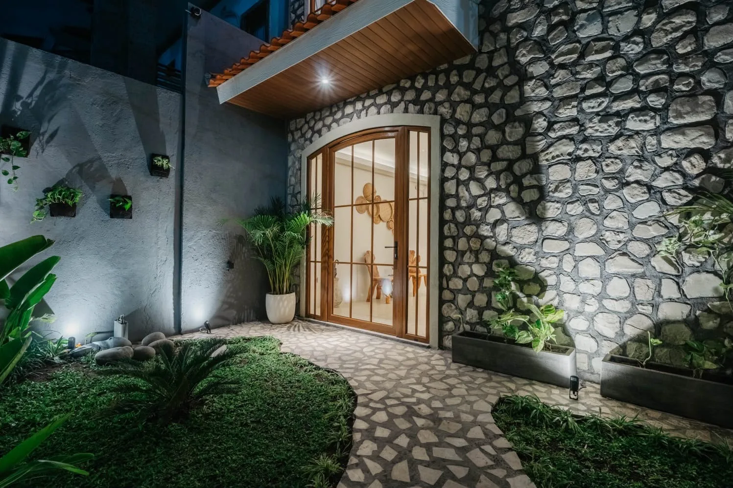 Freehold 3 Bedroom Luxury Villa for Sale in Petitenget Seminyak Bali