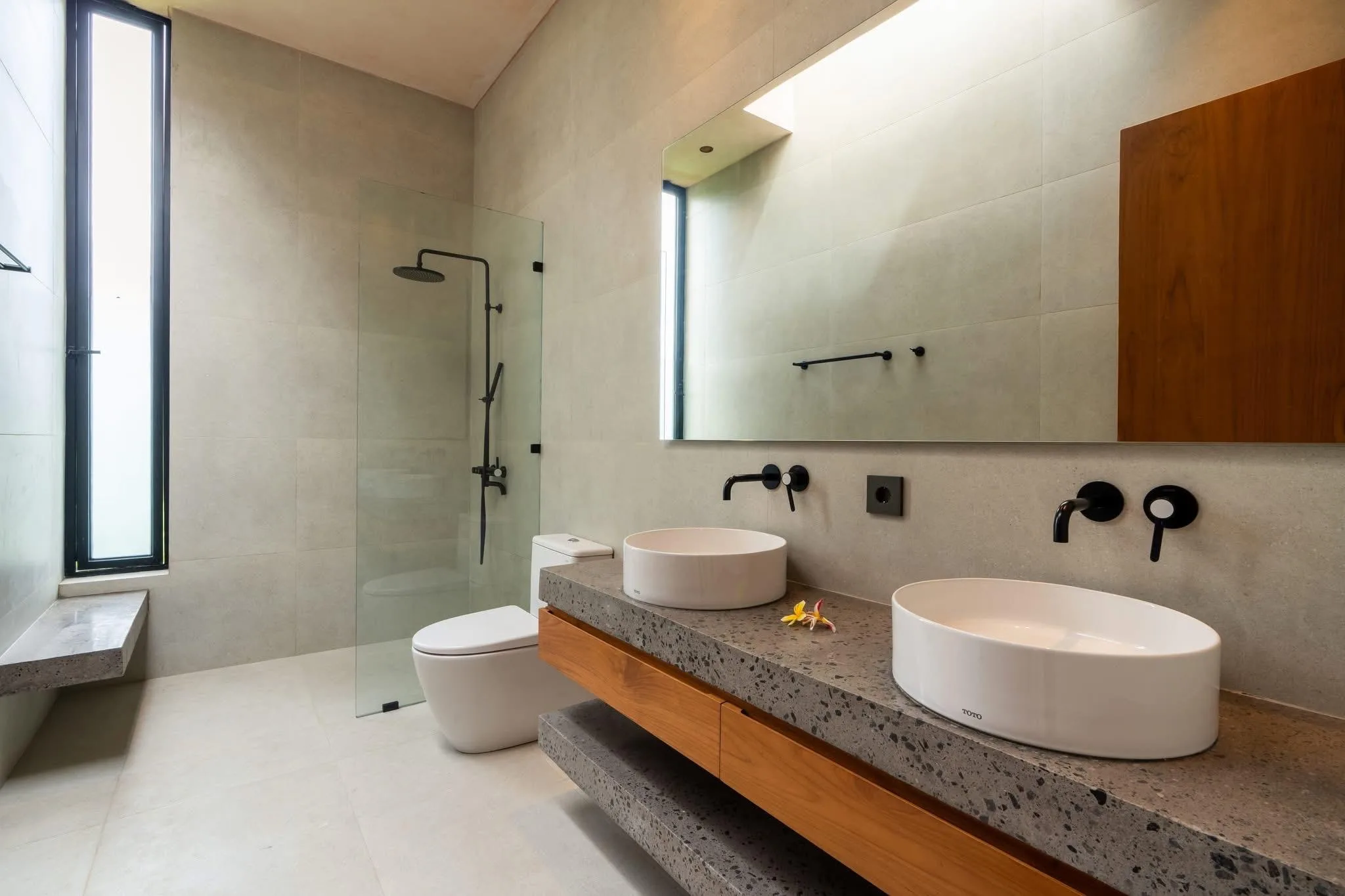 Monthly Luxury 4 Bedroom Rental Villa in Tumbak Bayuh Pererenan