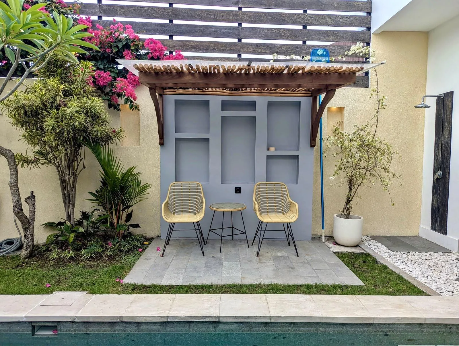 BABAKAN | 2-BEDROOM VILLA | RENTAL | REF ID: DR0413