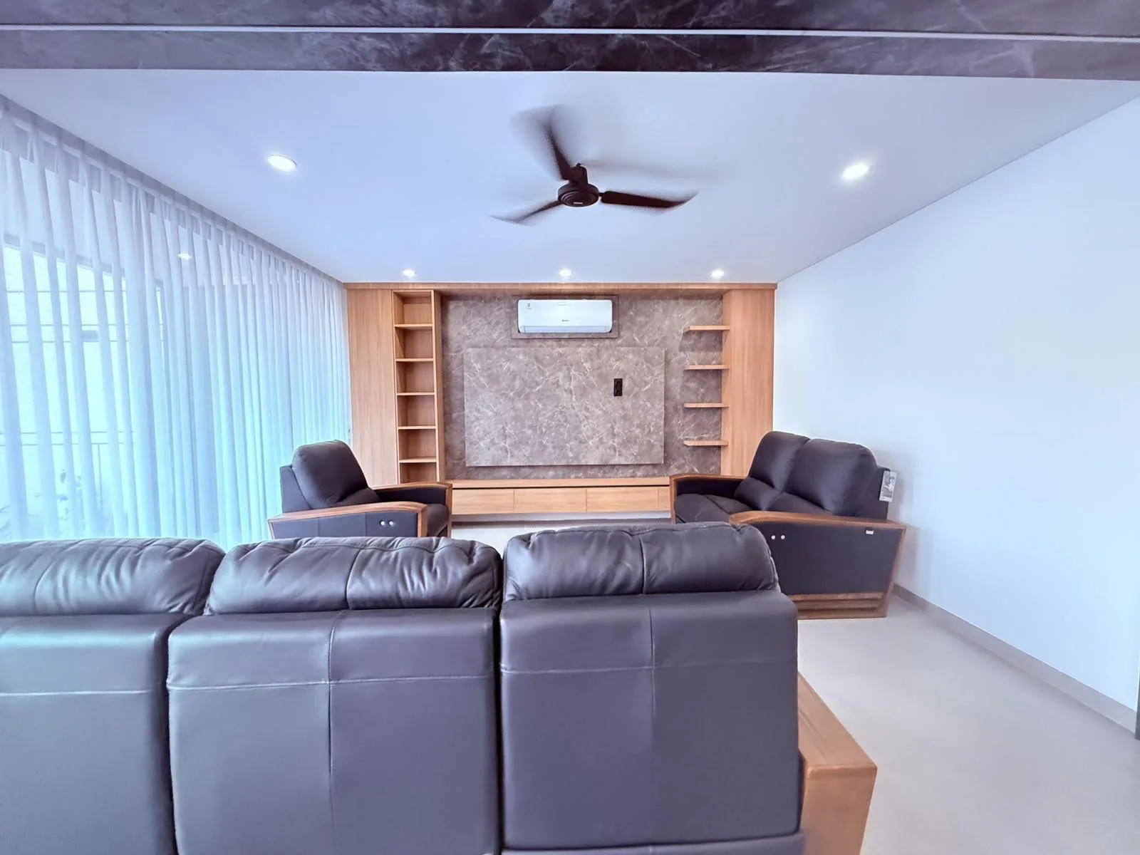 SEMINYAK | 3-BEDROOM LUXURY VILLA | FOR SALE | FREEHOLD | REF ID: DR0424