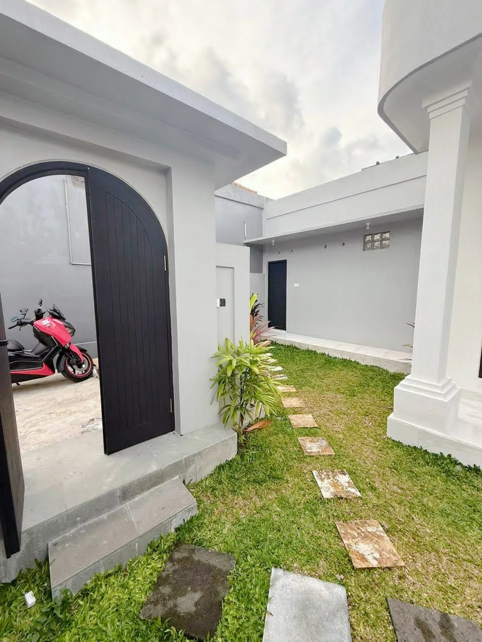 Yearly Brand New 3 Bedroom Rental Villa in Padang Linjong Canggu