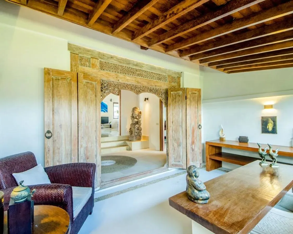 Freehold 5 Bedroom Luxury Ocean View Villa for Sale in Pecatu Uluwatu