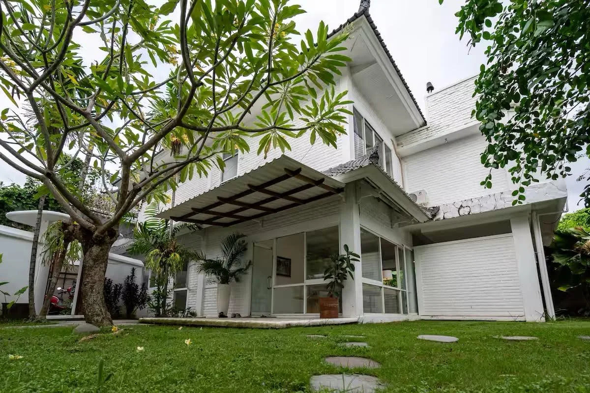 Freehold 4 Bedroom Villa in Seminyak