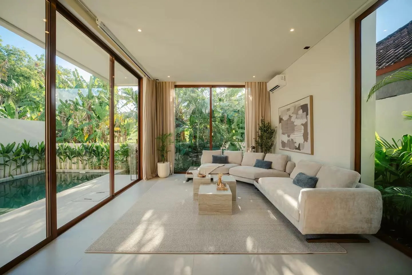 Contemporary 2-Bedroom New Build Villa in Seseh with Serene Rice Field Views