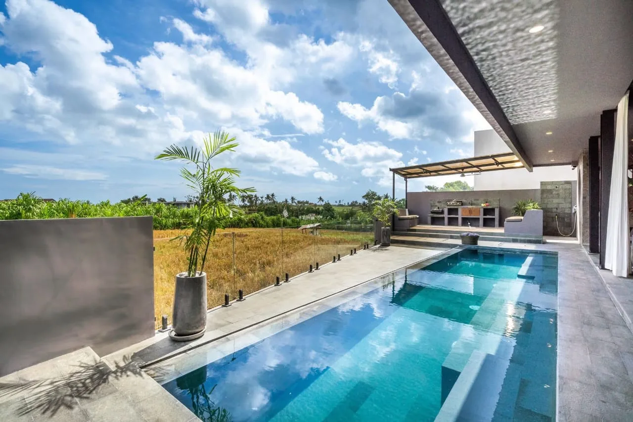 5 Bedroom Luxury Villa for Rent with Volcano and Rice Field Views in Pererenan Tumbak Bayuh