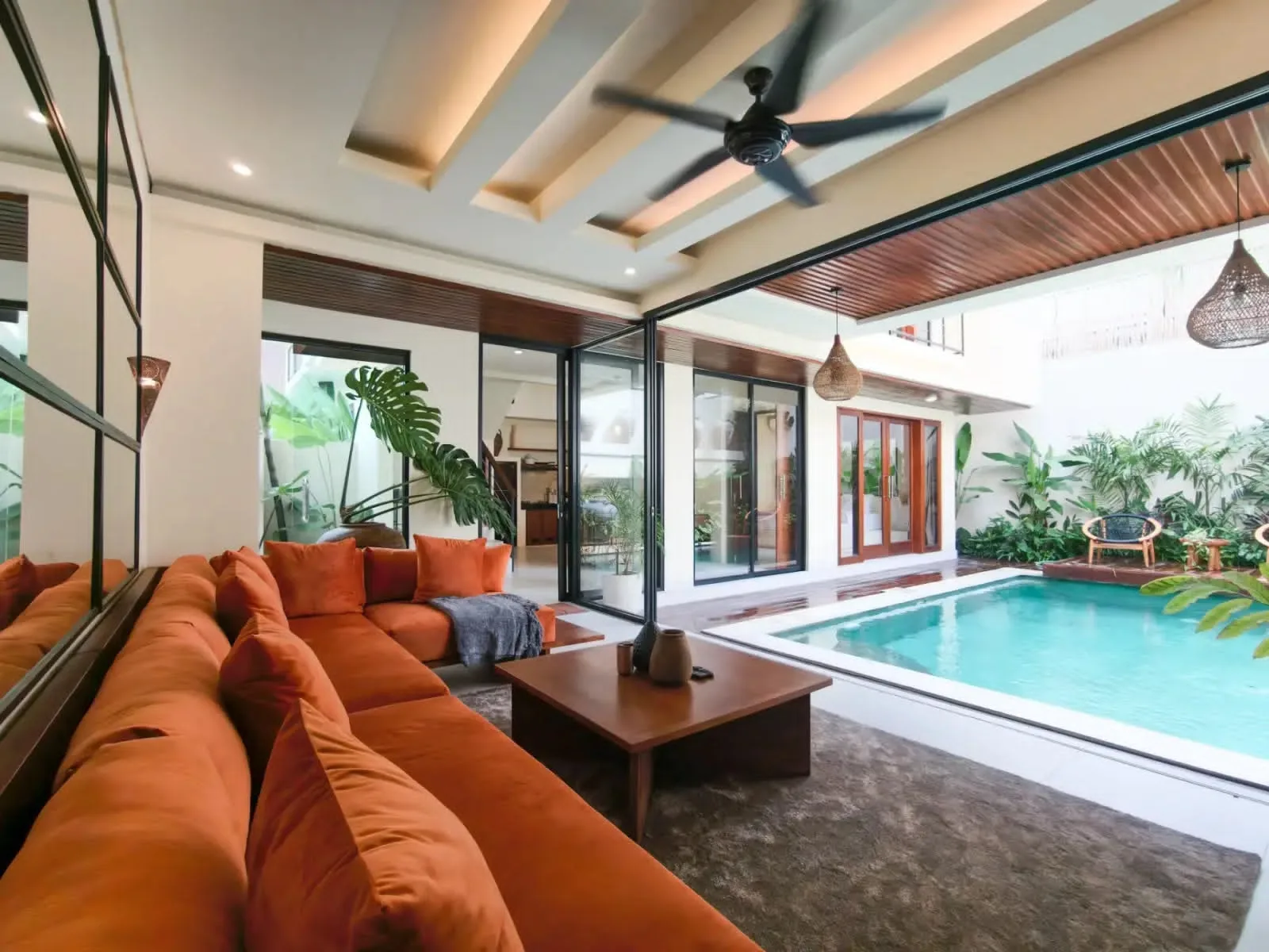 Leasehold 3 Bedroom Luxury Beachside Villa for Sale in Berawa Canggu