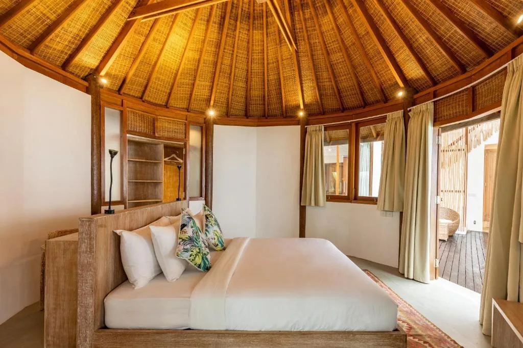 BERAWA - CANGGU | 3-BEDROOM VILLA | 183 M2 LAND | 170 M2 BUILDING | FREEHOLD | FOR SALE | REF ID: DR0408