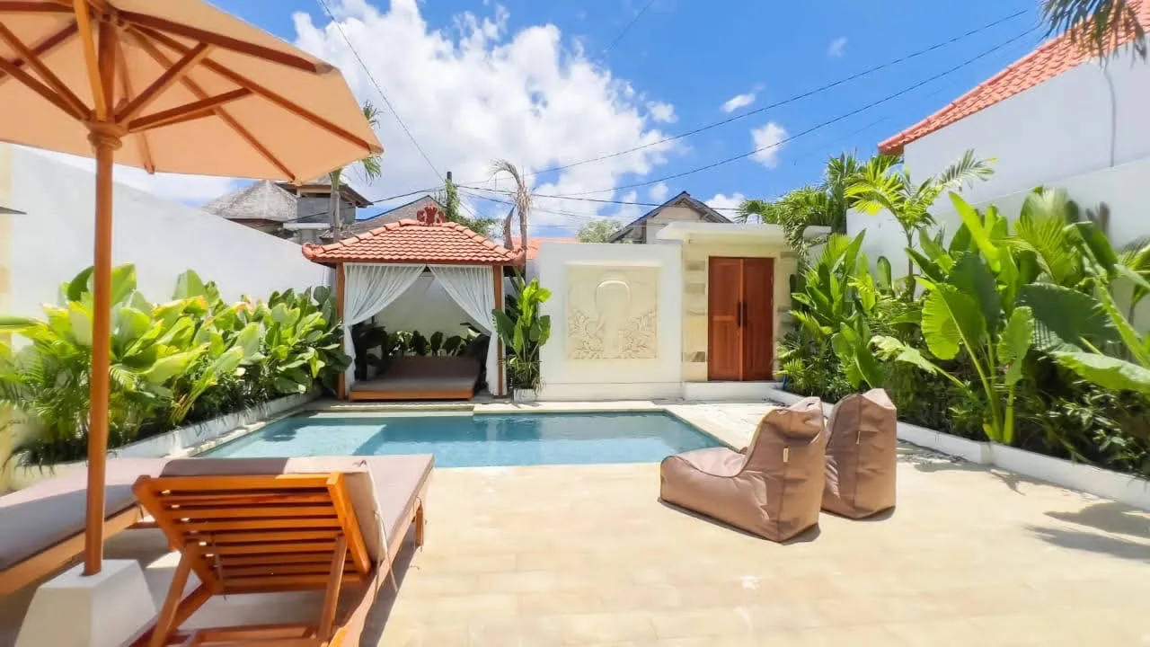 Monthly 3 Bedroom Rental Villa in Prime Canggu Berawa Bali