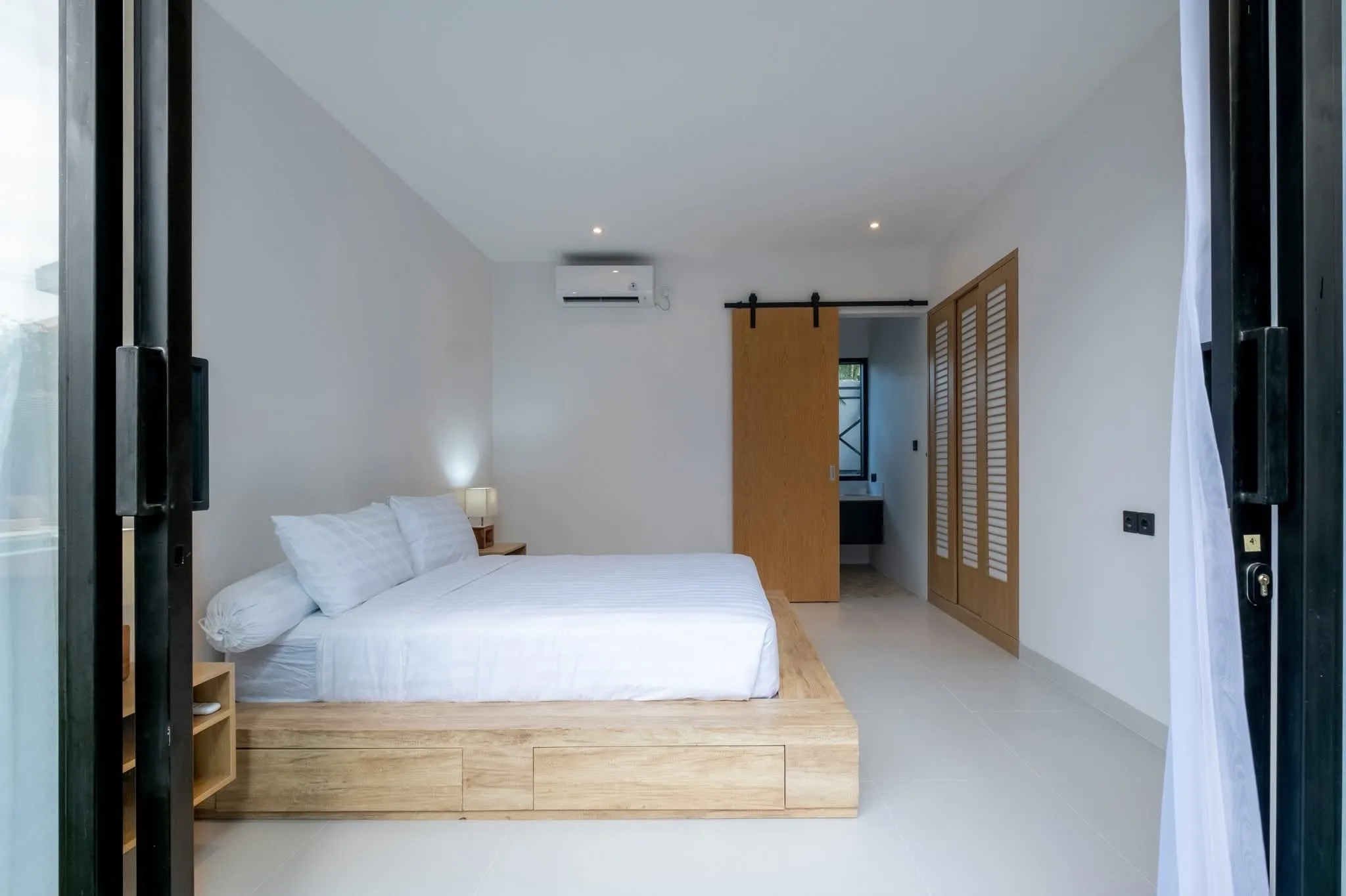 Luxury 4 Bedroom Beachside Villa for Monthly Rent in Seminyak Bali