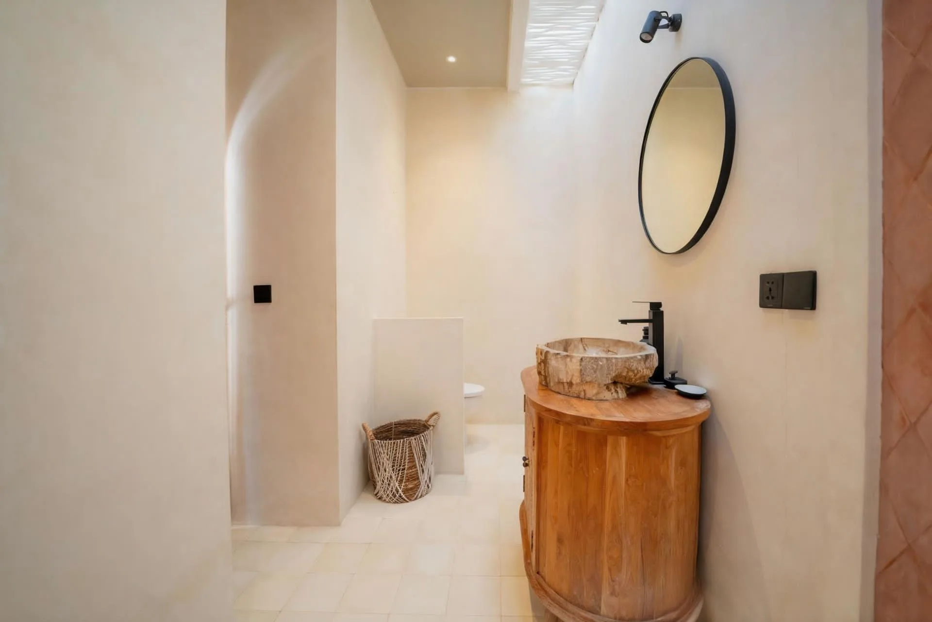 Freehold 2-Bedroom Tropical Villa in Umalas: Your Bali Investment Ready Now