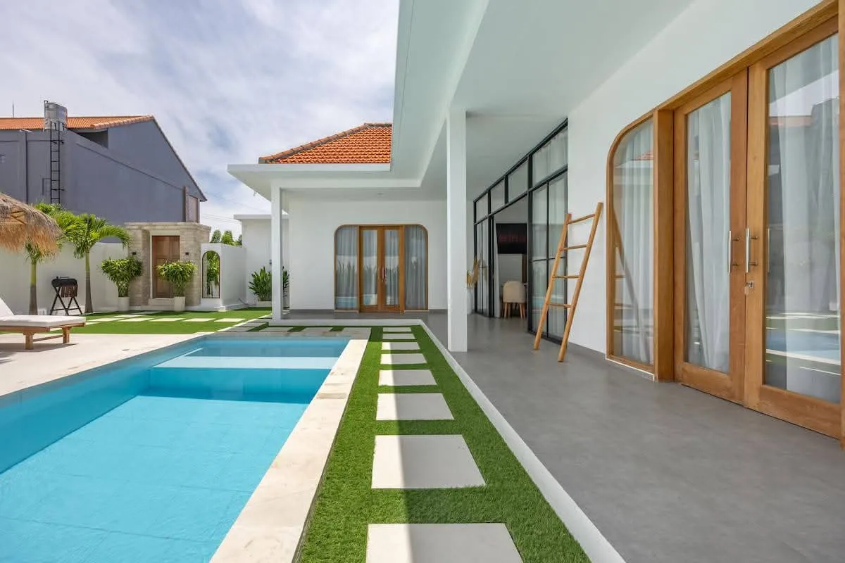 3 Bedroom Tropical Villa for Rent in Prime Pererenan with Tropical Surrounding