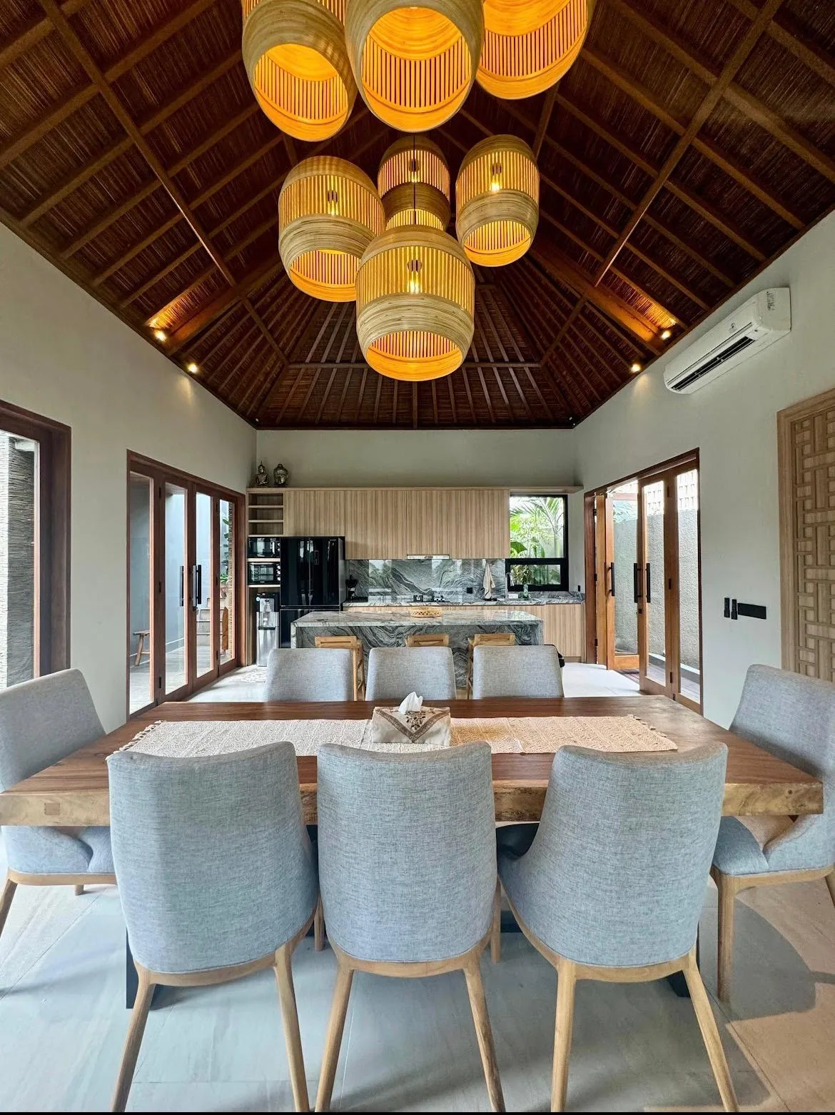 Monthly 6 Bedroom Luxury Rental Villa with Private Gym in Berawa Canggu