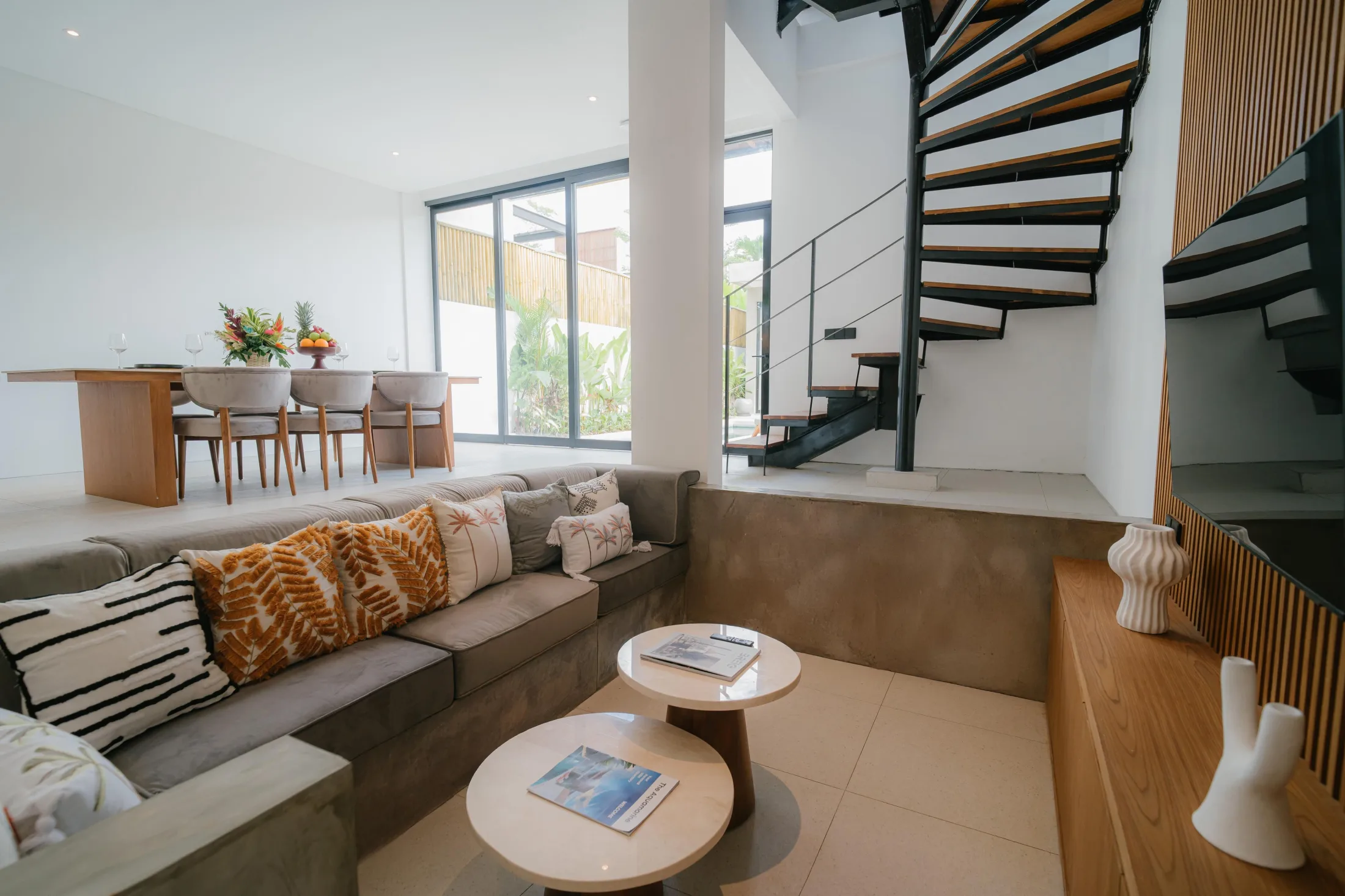Monthly 3 Bedroom Luxury Villa with Rooftop Plunge Pool in Canggu Bali
