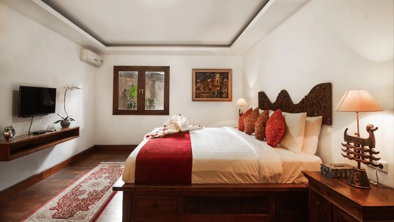 Monthly 1 Bedroom Traditional Joglo Rental Villa in Kerobokan Bali