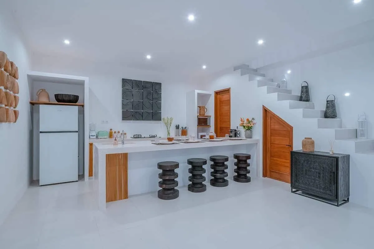 Monthly Luxury 3 Bedroom Rental Villa in Pererenan Bali