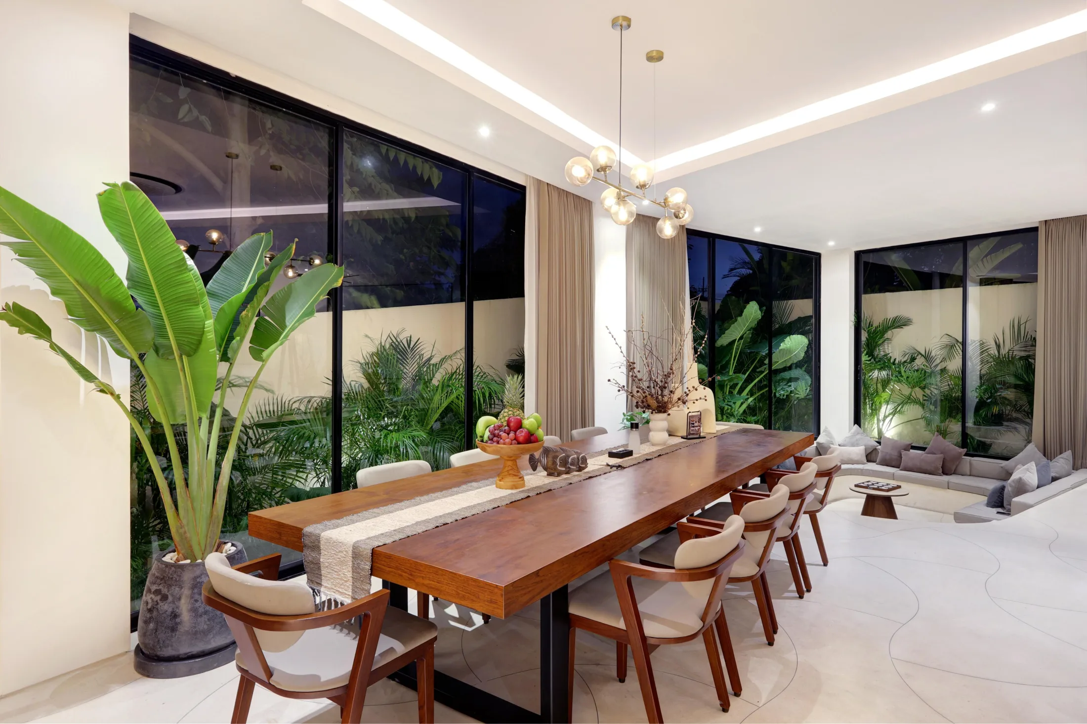Pererenan 5-Bedroom Luxury Villa: Beachside Living Built for Wellness