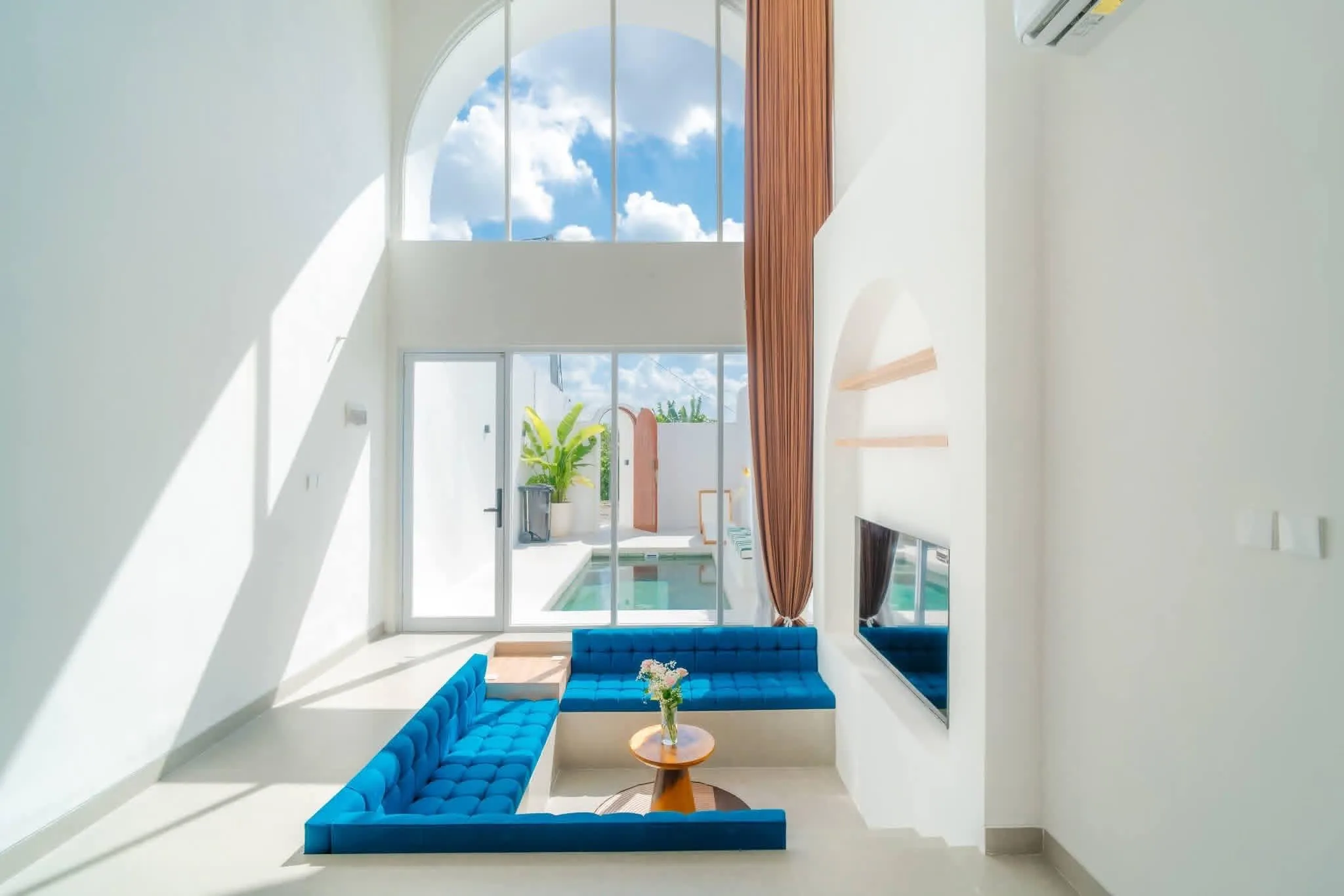 Munggu 1-Bedroom Askara Loft Villa: Rooftop Jacuzzi and Rice Field Views near Pererenan