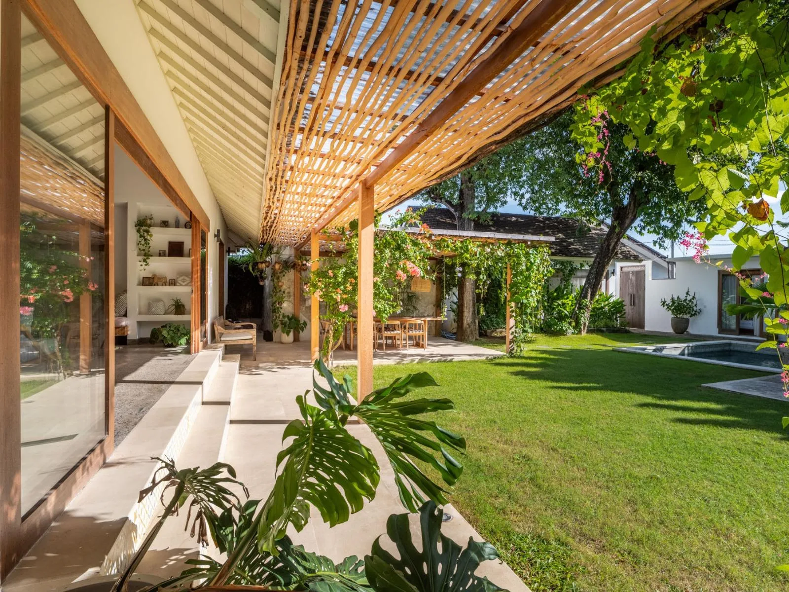 Leasehold 5 Bedroom Family Villa for Sale in Umalas Bali