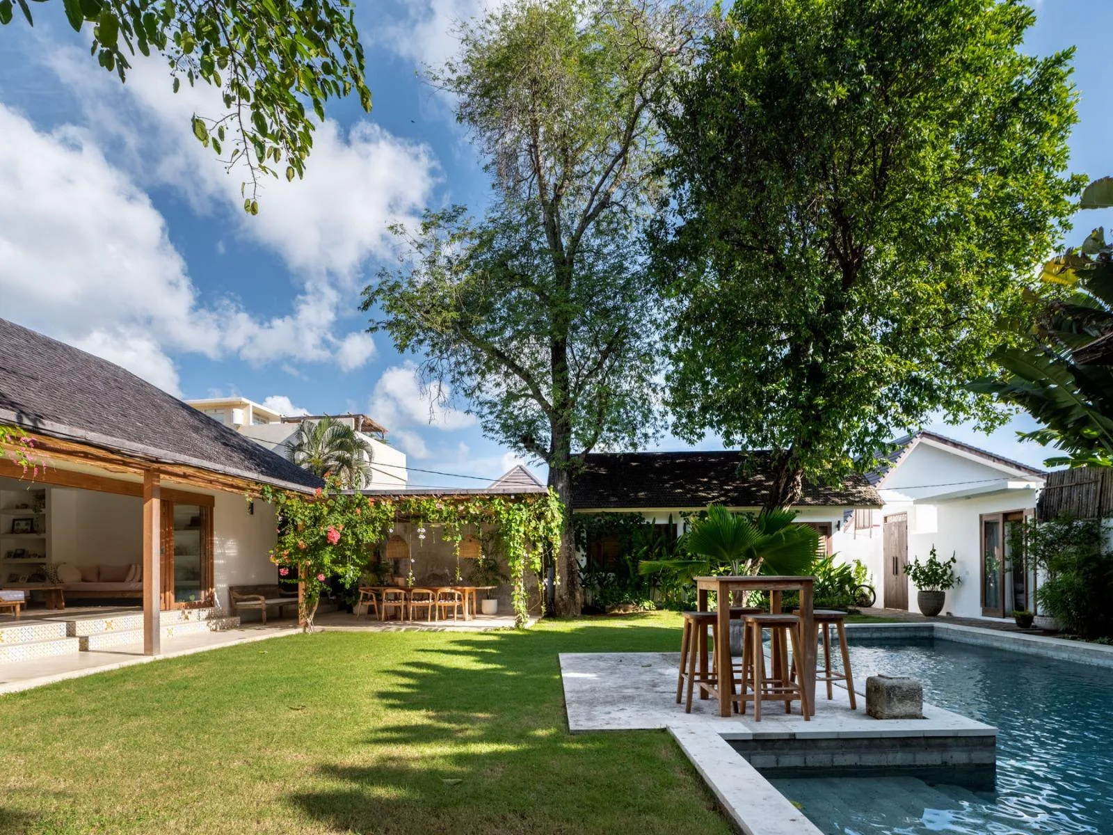 Leasehold 5 Bedroom Family Villa for Sale in Umalas Bali