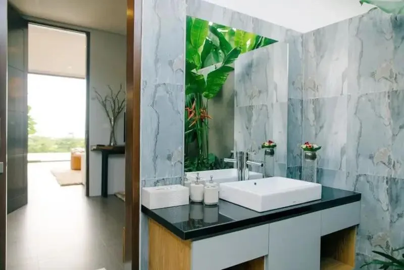 Premium 4 Bedroom Freehold Ocean View Villa for Sale in Uluwatu