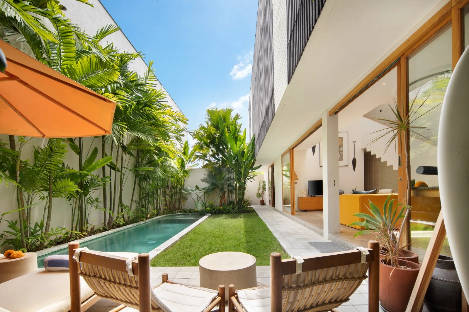 Strategic Entry Contemporary 3-Bedroom Leasehold Villa with High Rental Yield Potential