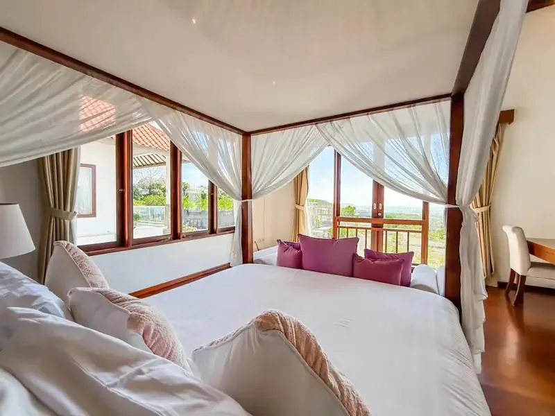 ULUWATU | 4-BEDROOM OCEAN VIEW VILLA & OPERATIONAL BUSINESS | FREEHOLD | REF ID: DR0439