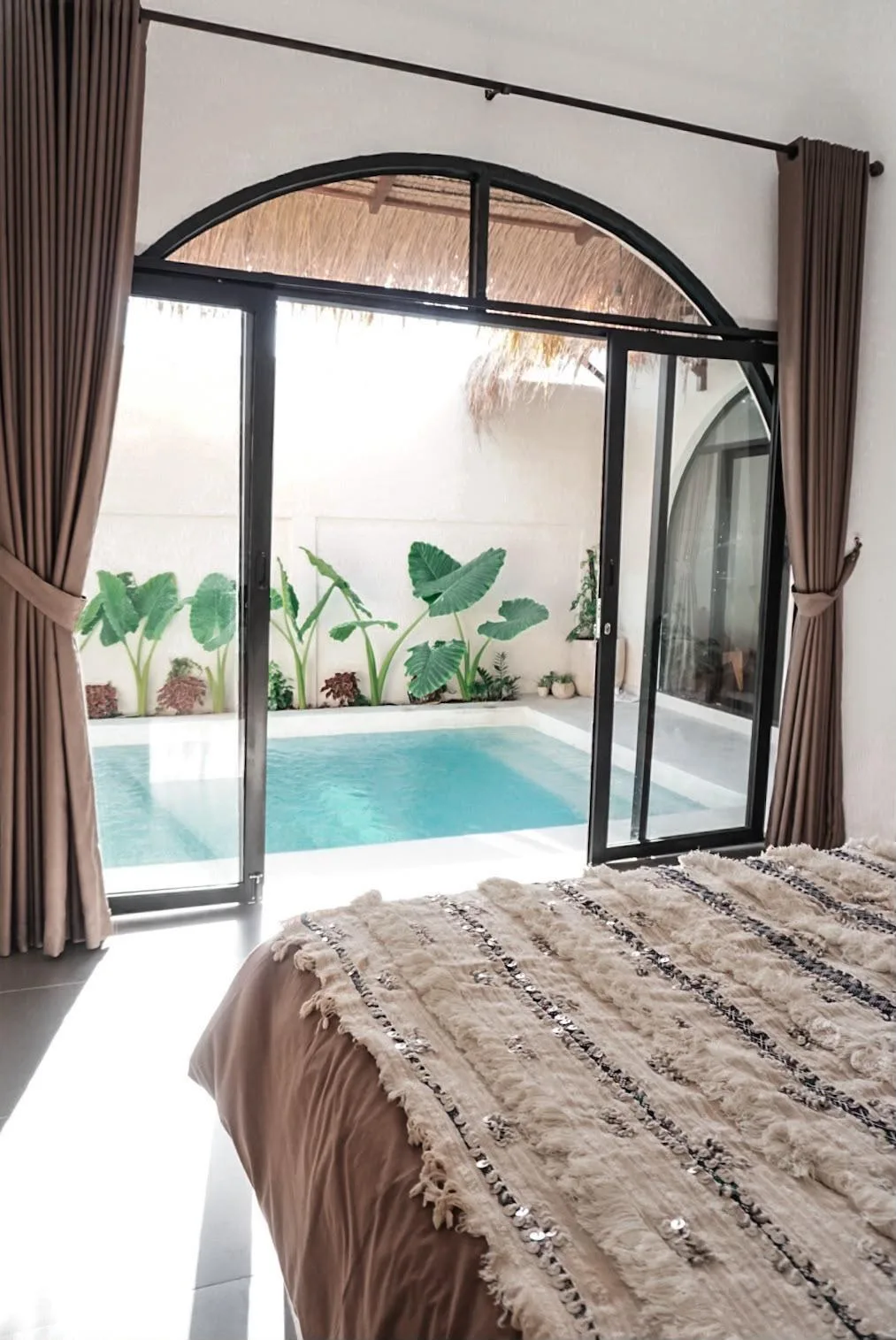 KEROBOKAN | 2-BEDROOM VILLA | RENTAL | REF ID: DR0419