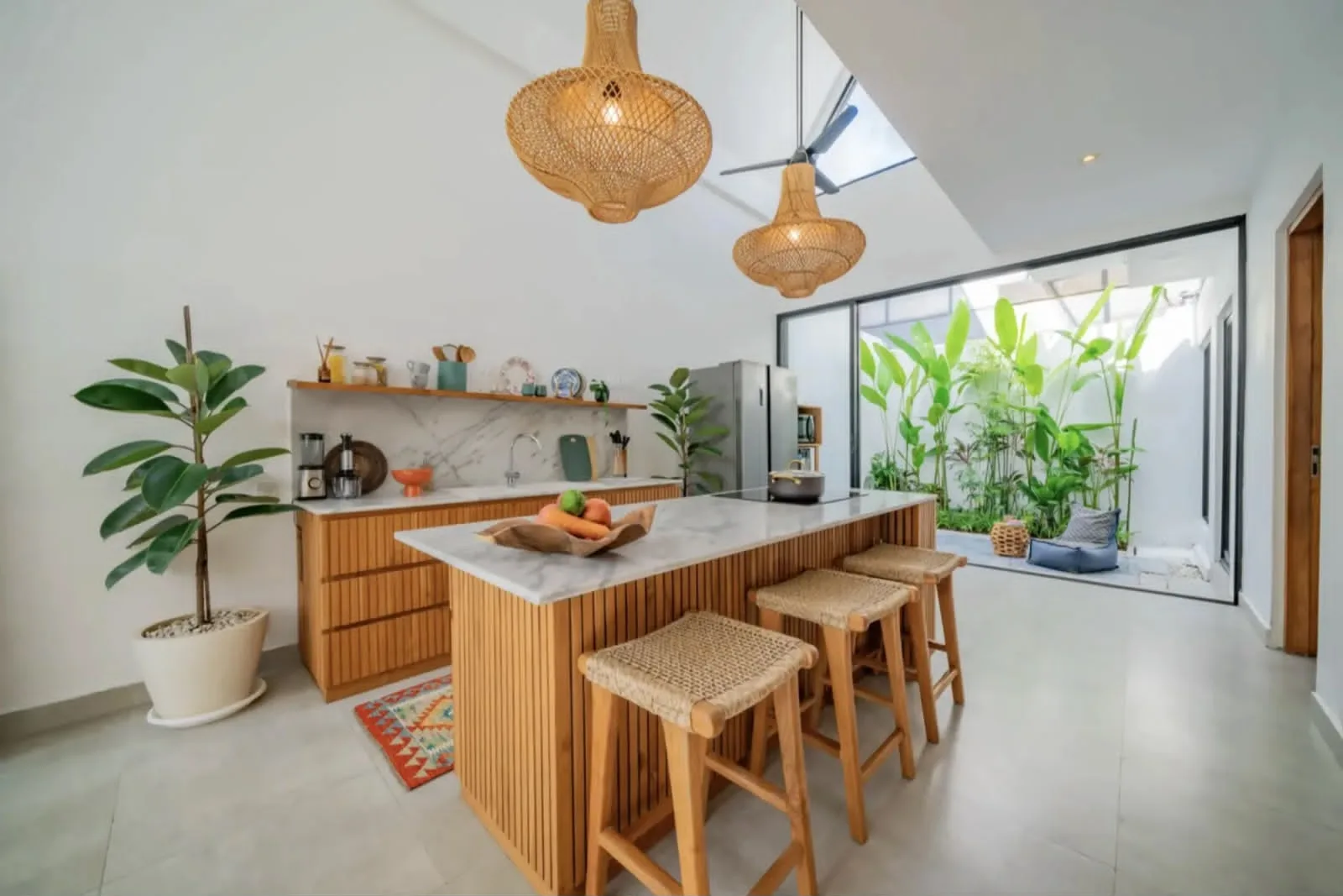 Leasehold 3 Bedroom Turnkey Luxury Villa for Sale in Berawa Canggu