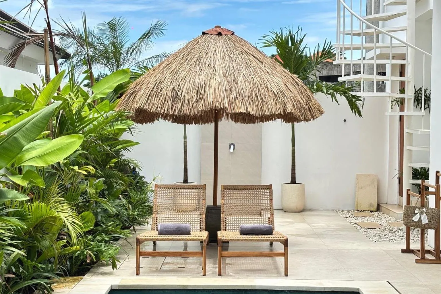 CANGGU | 2-BEDROOM VILLA | PRIVATE POOL | MONTHLY & YEARLY RENTAL | REF ID: DR0402