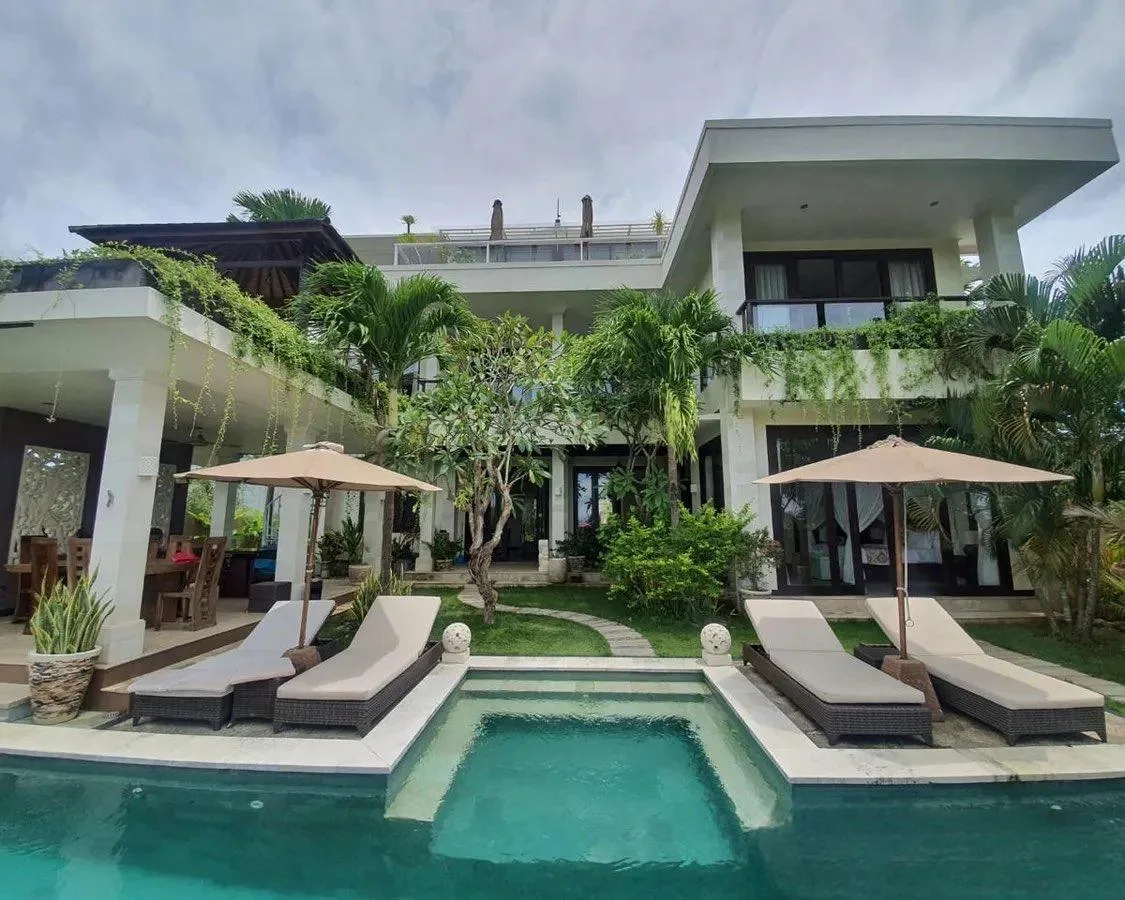 Freehold 4 Bedroom Luxury Ocean View Villa for Sale in Balangan Uluwatu