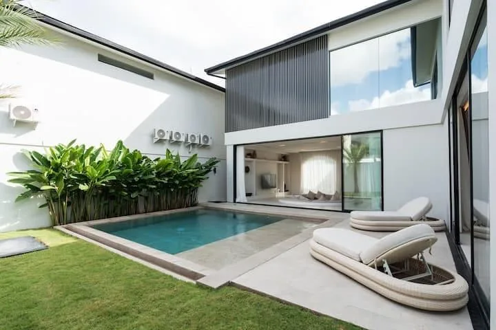 UMALAS | 3-BEDROOM LUXURY VILLA | PRIVATE POOL & CINEMA ROOM | MONTHLY RENTAL | REF ID: DR0479