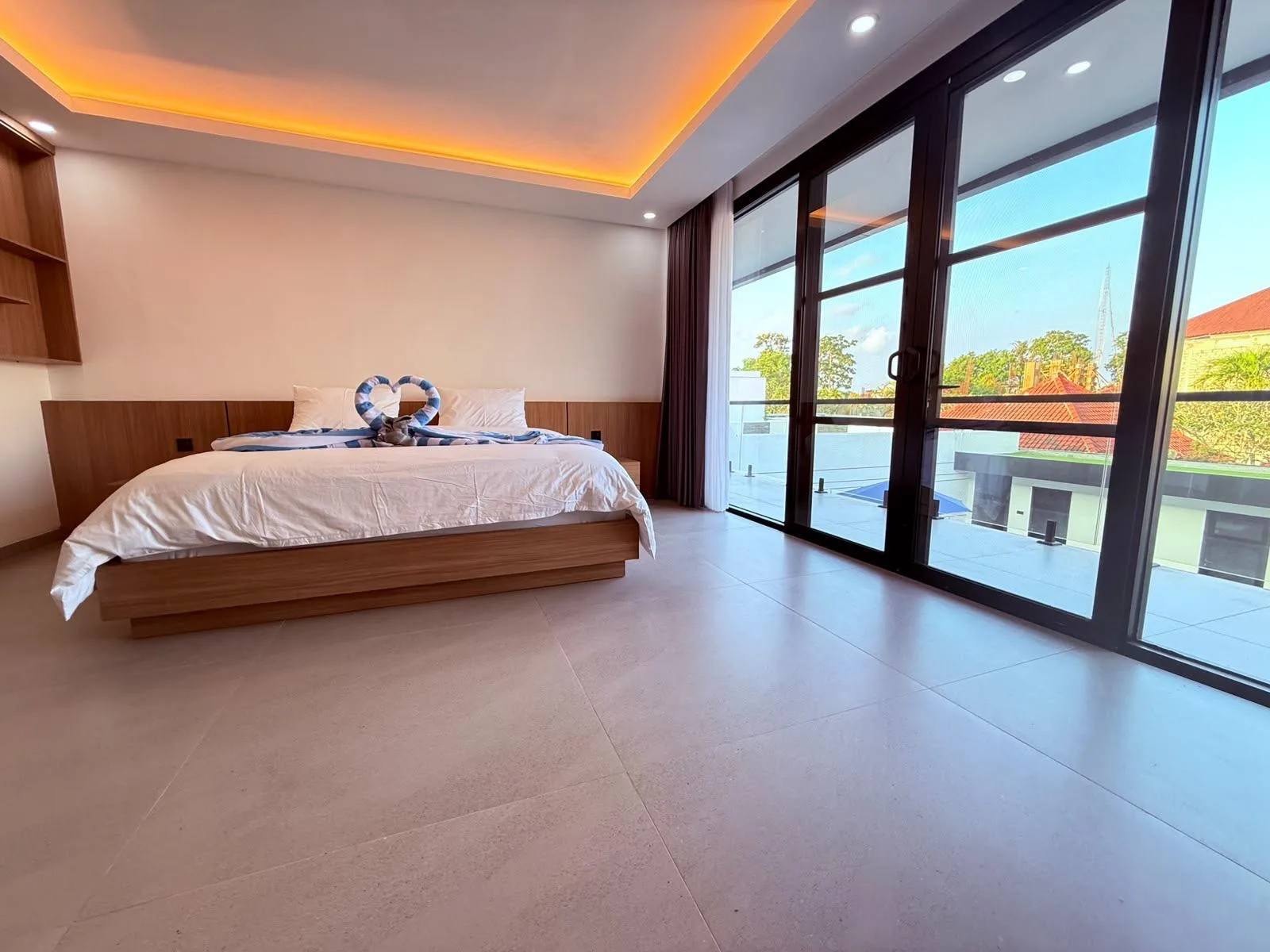 SEMINYAK | 3-BEDROOM LUXURY VILLA | FOR SALE | FREEHOLD | REF ID: DR0424