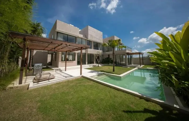 4 Bedroom Freehold Luxury Tropical Villa for Sale in Bingin Uluwatu Rare Investment