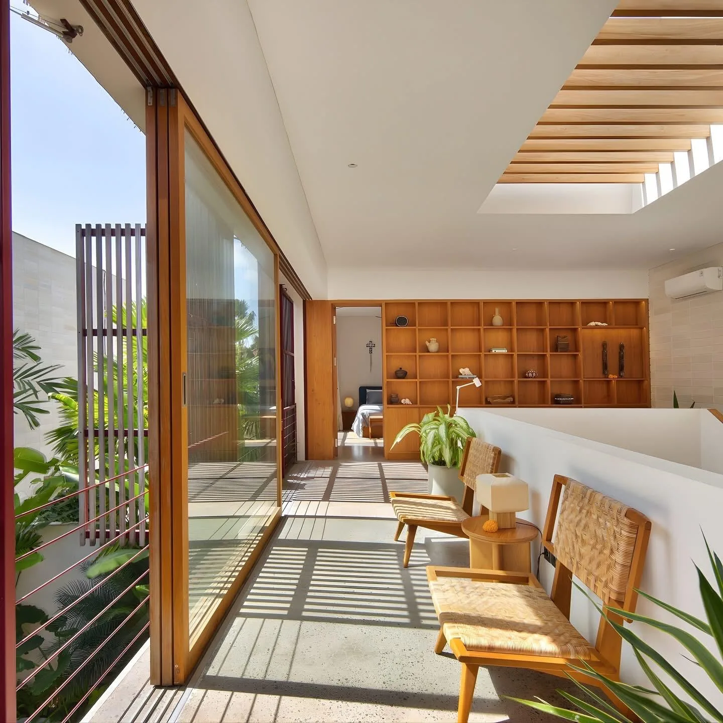 Contemporary 3 Bed Lease Villa for Sale in Berawa Bali